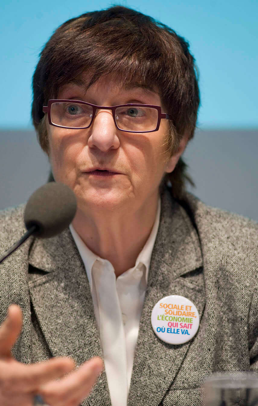 Portrait d'Elisabeth BOST Fondatrice de CAP Services, lors d'une conférence sur le thème de l'ESS